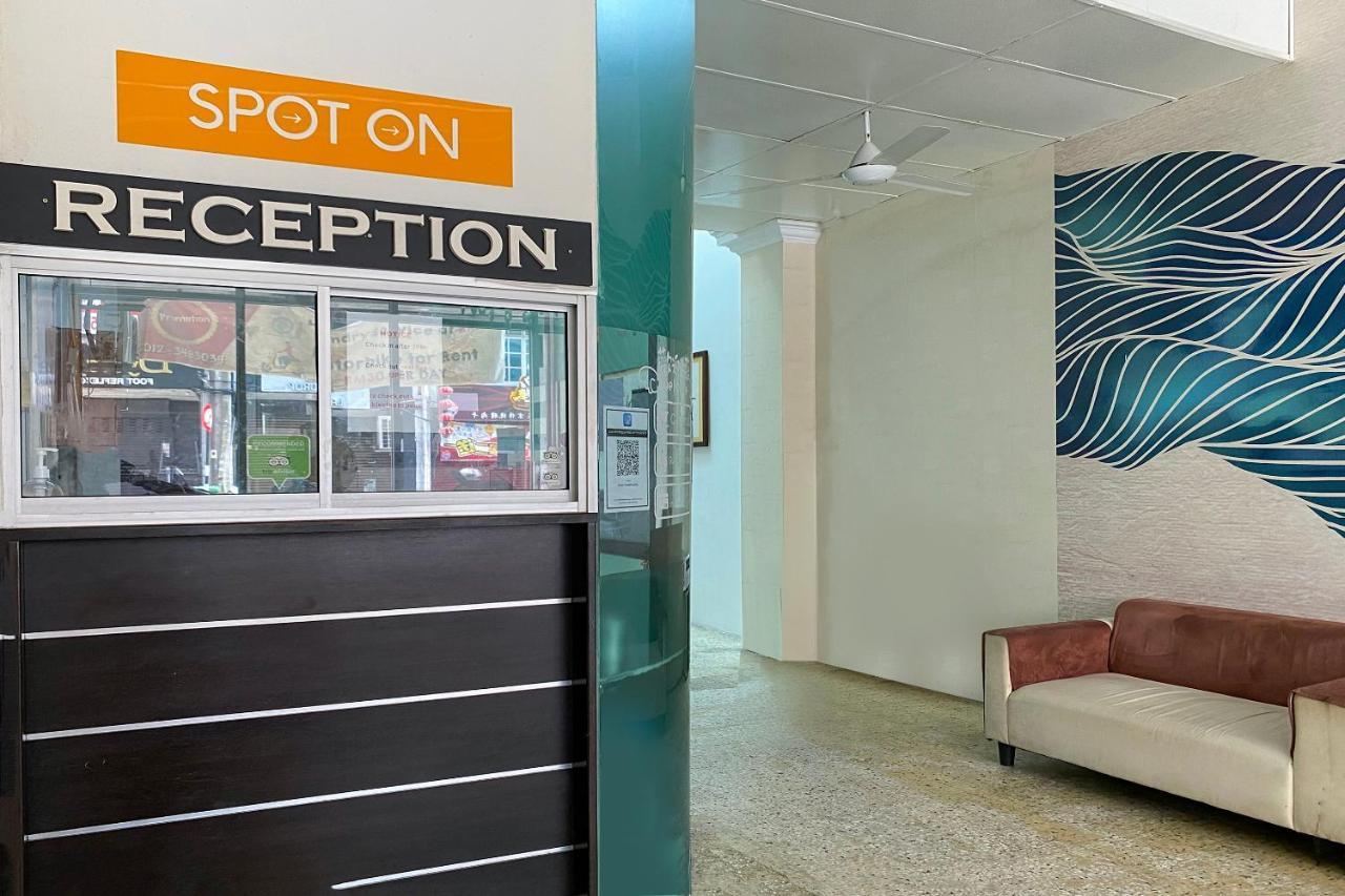 Spot On 89673 Good Friend Hotel Georgetown Exterior foto